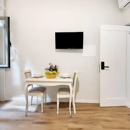 Village 4 * Oporto